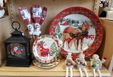 Seasonal Decor & Gifts